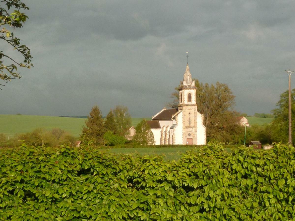 Gite Le Tremblay Thianges Buitenkant foto